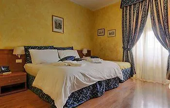 A Picture Of 2* Roma