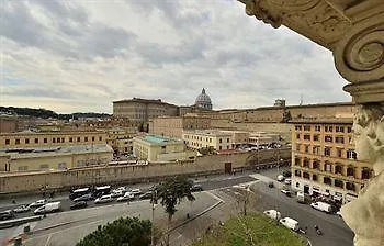 A Picture Of 2* Rome
