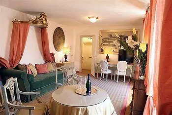 Residenza Ruspoli Bonaparte 4*