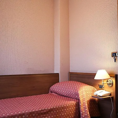 Derby Hotel 3*