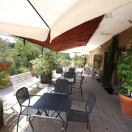 Derby Hotel 3*