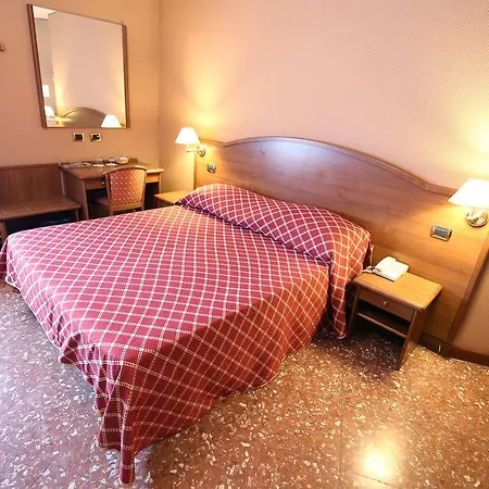 Derby 3* Rome