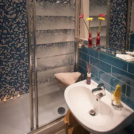 Chroma Italy - Chroma Marconi Guest house Rome