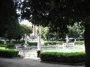 Domus Mazzini Bed & Breakfast 2*