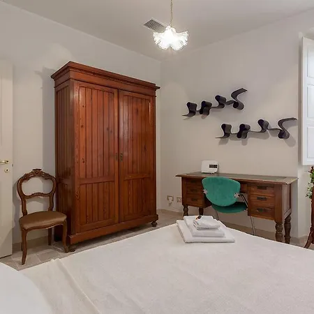Dimora Storica Palazzo Marescalchi Belli * רומא