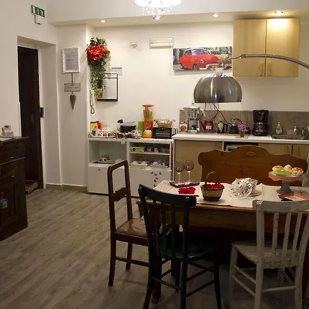 Gentes Bed & Breakfast 2*