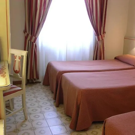 Rosa 3* Rome