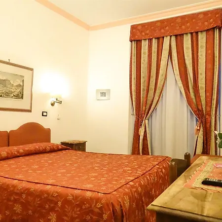Giuliana Hotel