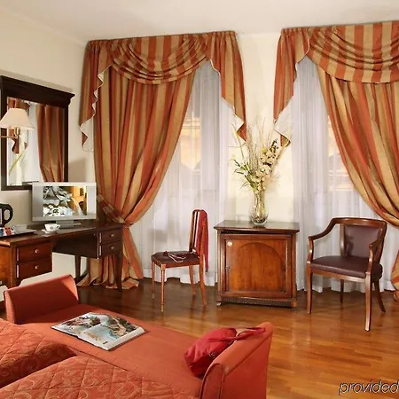 9hotel Cesari 4*