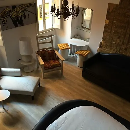 Trevi Art Gasthuis 3*