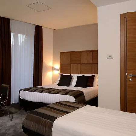 Dependance Trevi Collection Hotel 4*