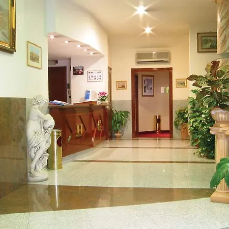 Genio Hotel 4*