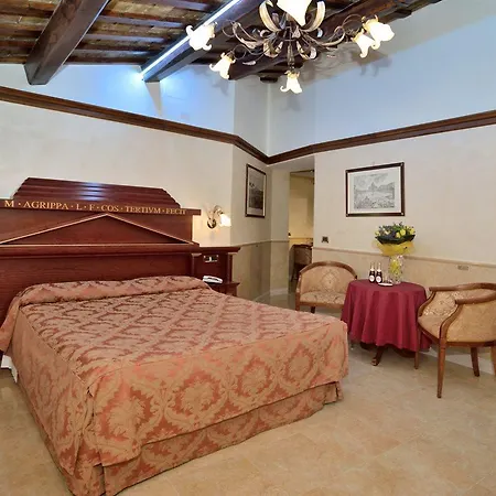 Hotel Pantheon 4*