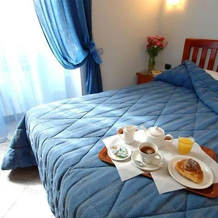 Hotel Ercoli House 2*