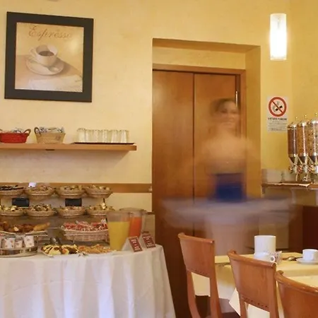 Hotel Lirico