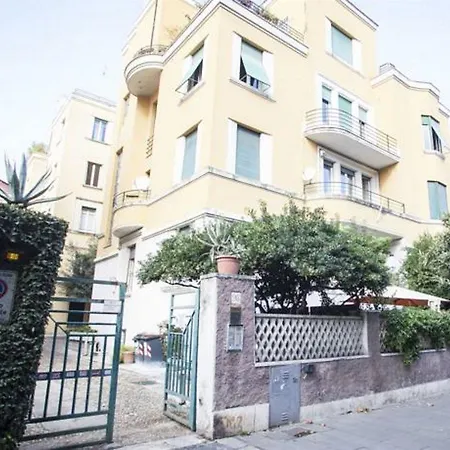 Bed & Breakfast Aventino 2*