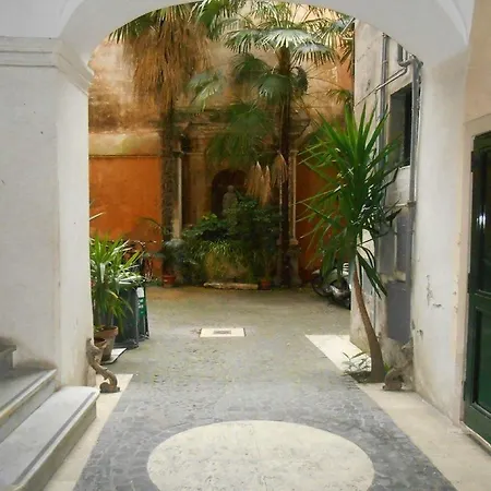 فندق مبيت وإفطار بانثيون إن 3*