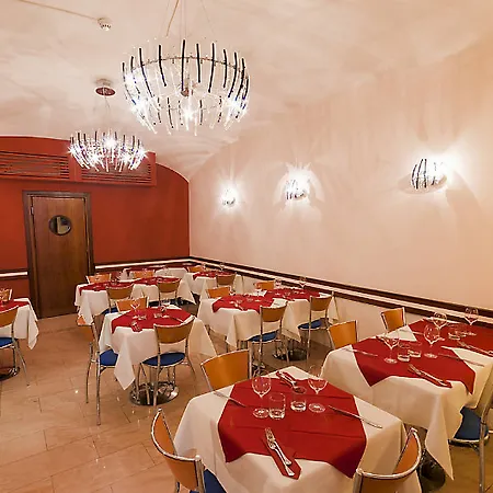 Hotel Priscilla 3*