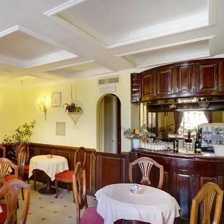 Hotel Cinquantatre 3*