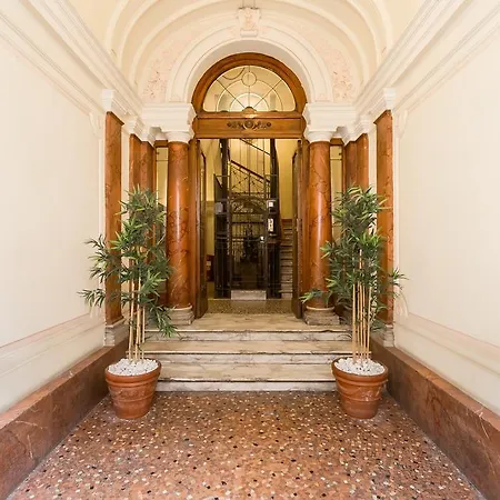 Affreschi Su Luxury