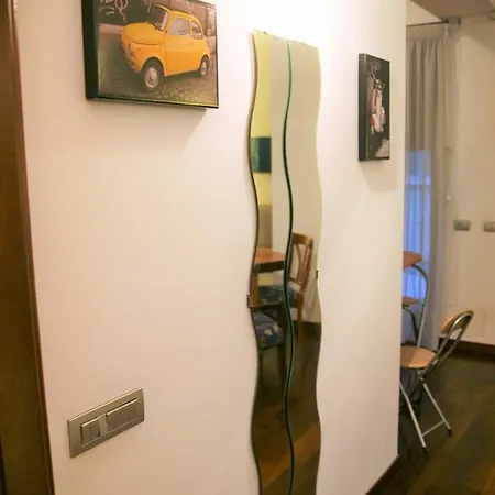 Apartament Turistico Laura *