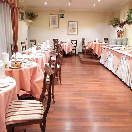 Hotel The Republic 4*