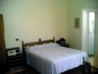 Hotel Sandra *
