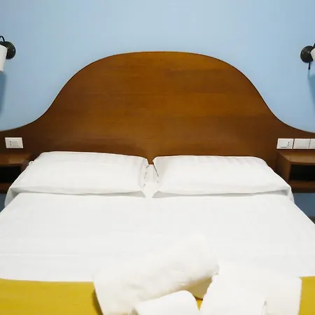 Extrahotel Paradise Hotel 2*