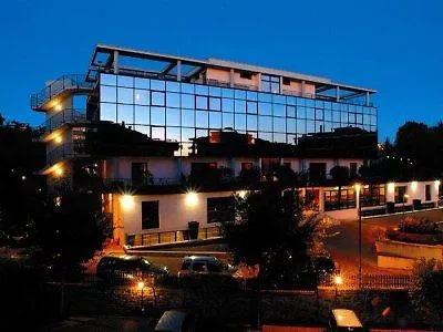 Otel Zone 4*