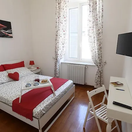 Big House Colosseum Apartment *