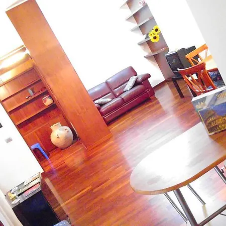 Apartament Turistico Laura *