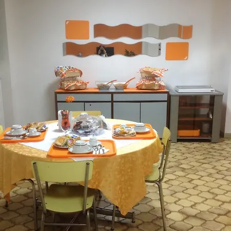 Couette-café Casa Per Ferie Cardinal G. Guarino *