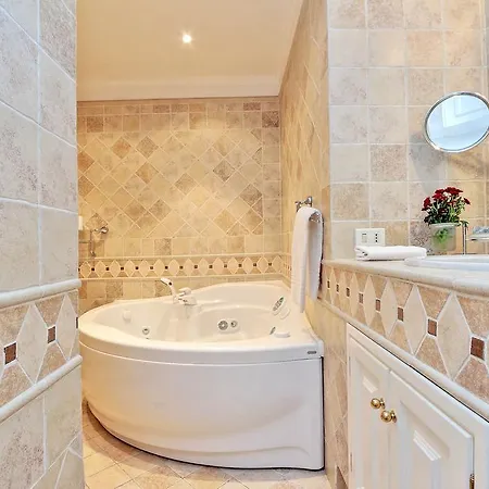 Apartment Luxury House Borghese *
