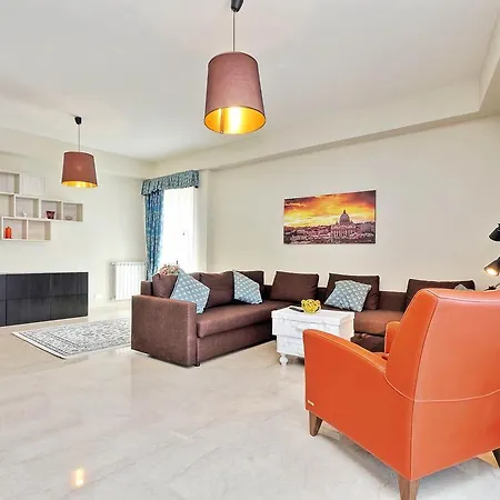 Appartement 130m² 3 Slaapkamer, 2 Privé Badkamer In Trionfale Rome