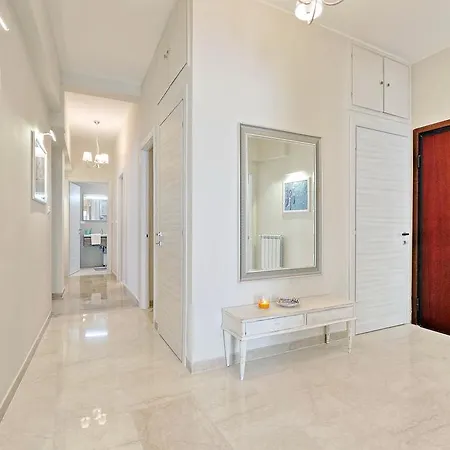 130m² 3 Slaapkamer, 2 Privé Badkamer In Trionfale Appartement *