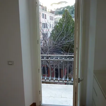 Finestra Sul Gianicolo Apartment *