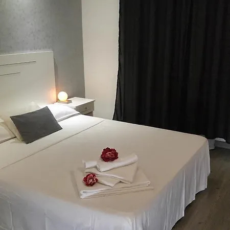 Guest house Arts & *