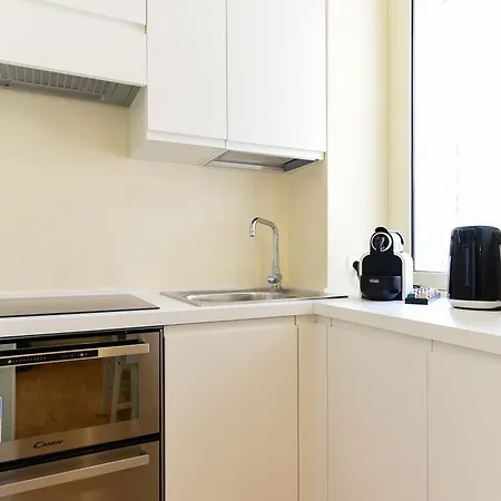 Bright And Comfy 3 Bedroom In Monti Apartment