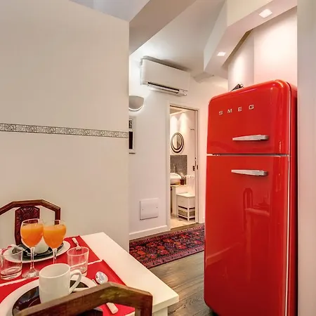 Apartment Campo De' Fiori Stylish White