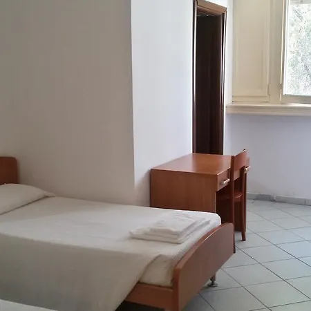 Bed & Breakfast Casa Per Ferie Cardinal G. Guarino *