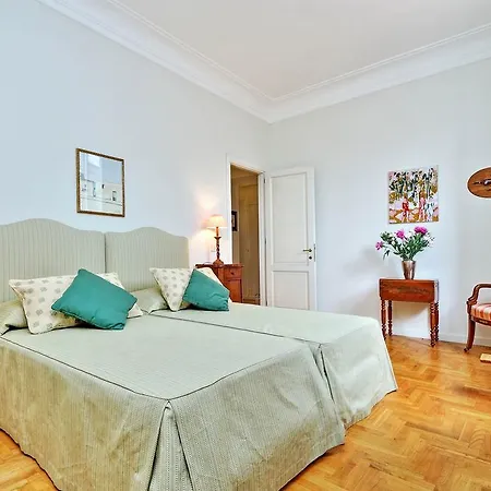 Al Corso 4 3* Rome
