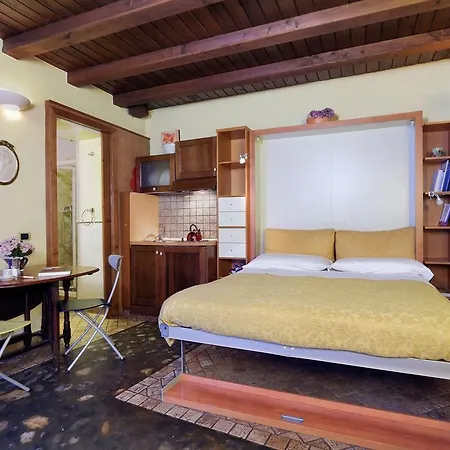 Loft Giulia Rome
