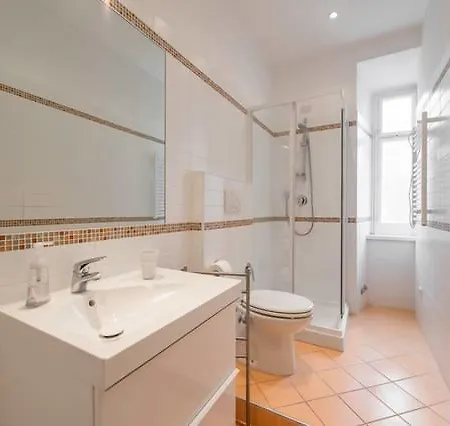 Apartment Enzhouse Rom