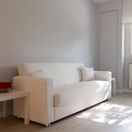 Romeur House Apartment