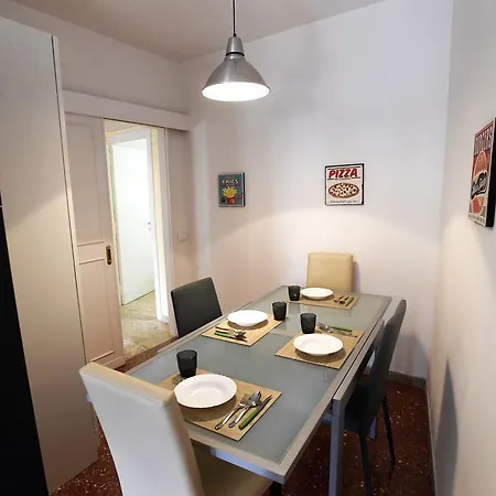 Casa Pigafetta - Piramide Rome
