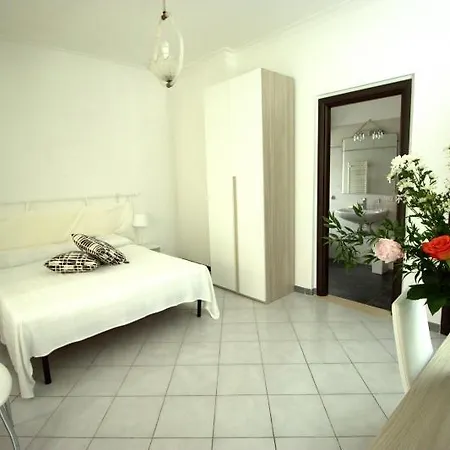 Guest house Flaneur Bed & Book
