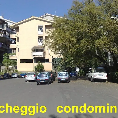 Appartamento Largo Sperlonga 18 Roma