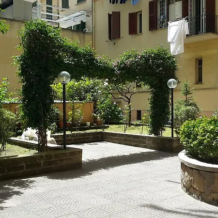 Maison De Chantal * Rome