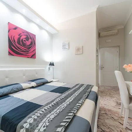 Suites Ottaviano Affittacamere *