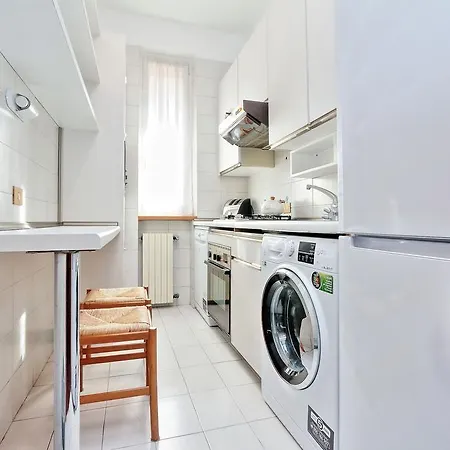 Frattina Family Romantic Superior Apartament Rzym